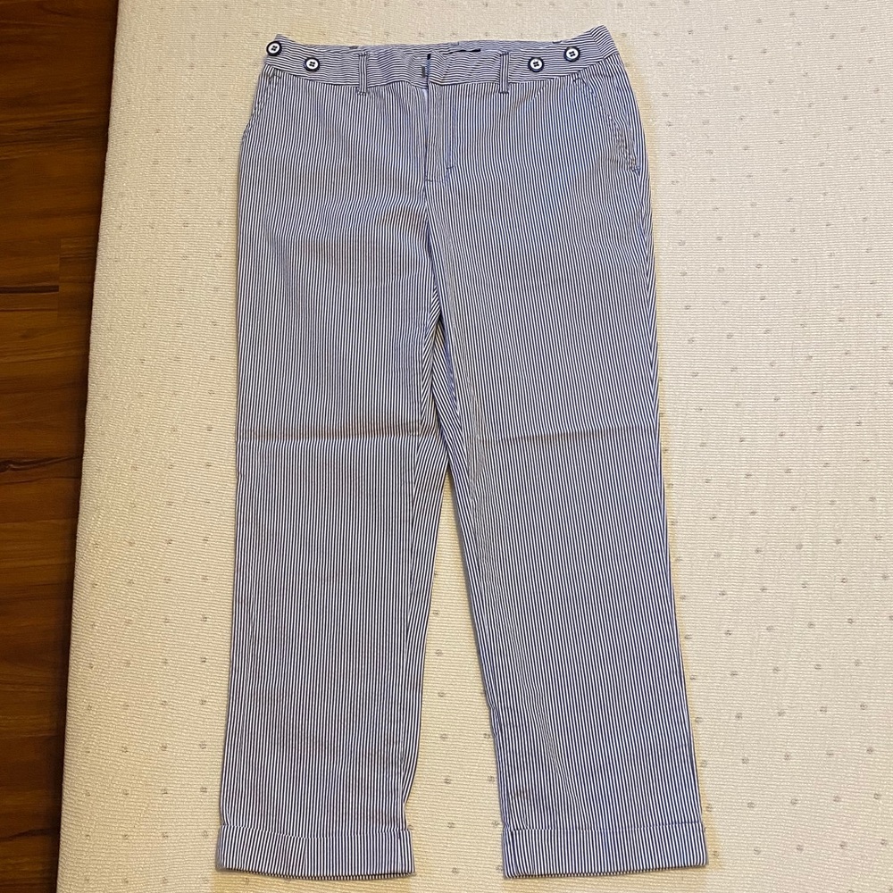 Cute!!! Seersucker Capris